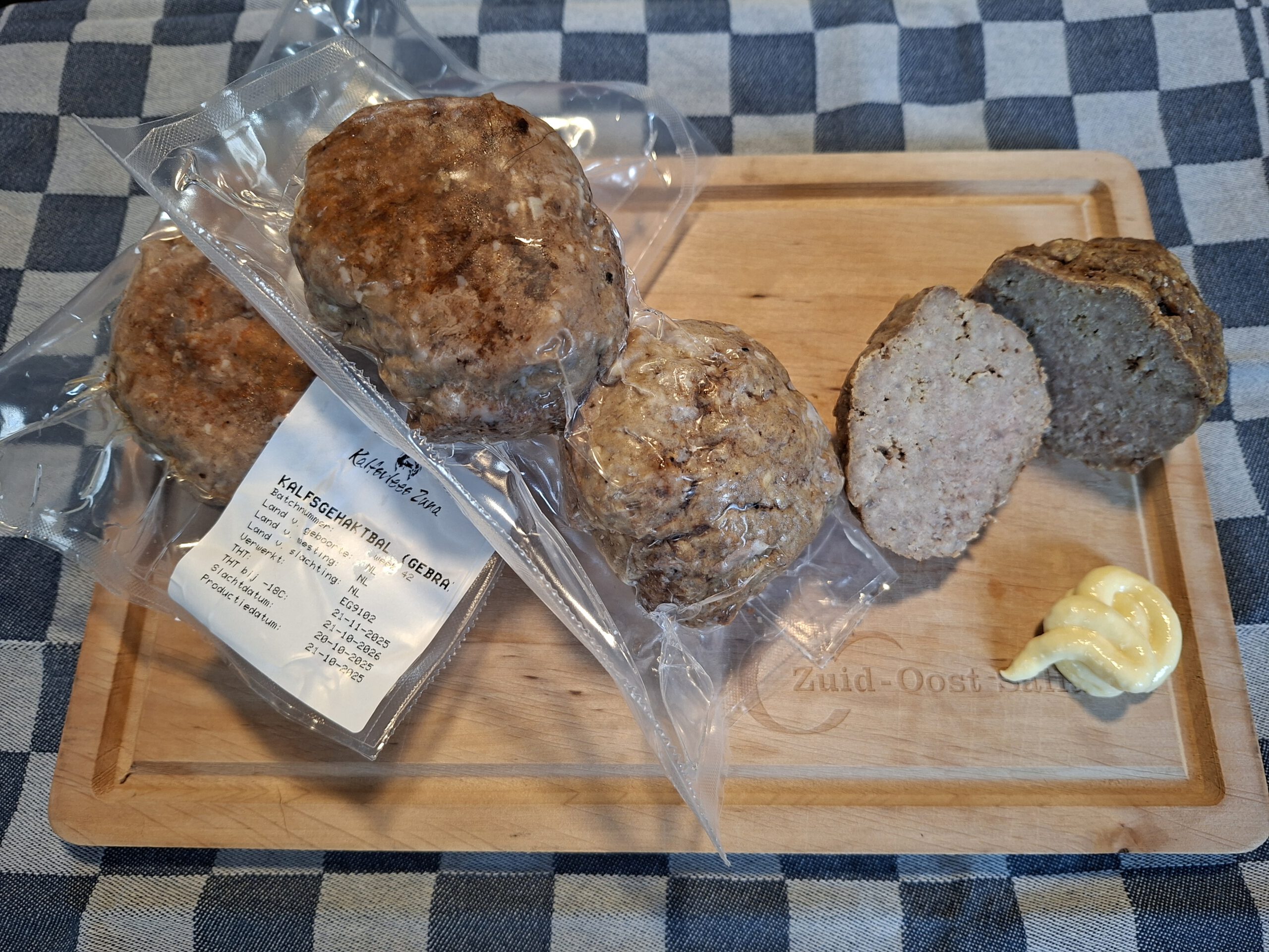 Kalfsgehaktbal gebraden 2x150 gram